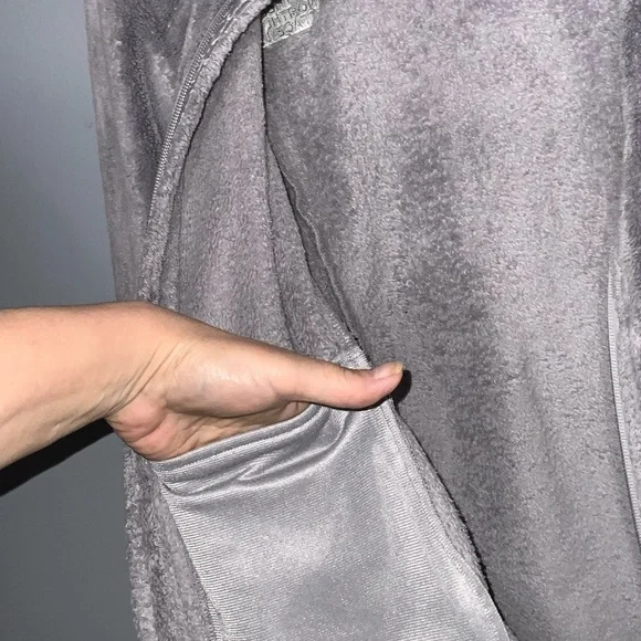 THE NORTH FACE Women's Osito Jacket Gray Zip Up Pockets Sporty SP - Picture 7 of 12